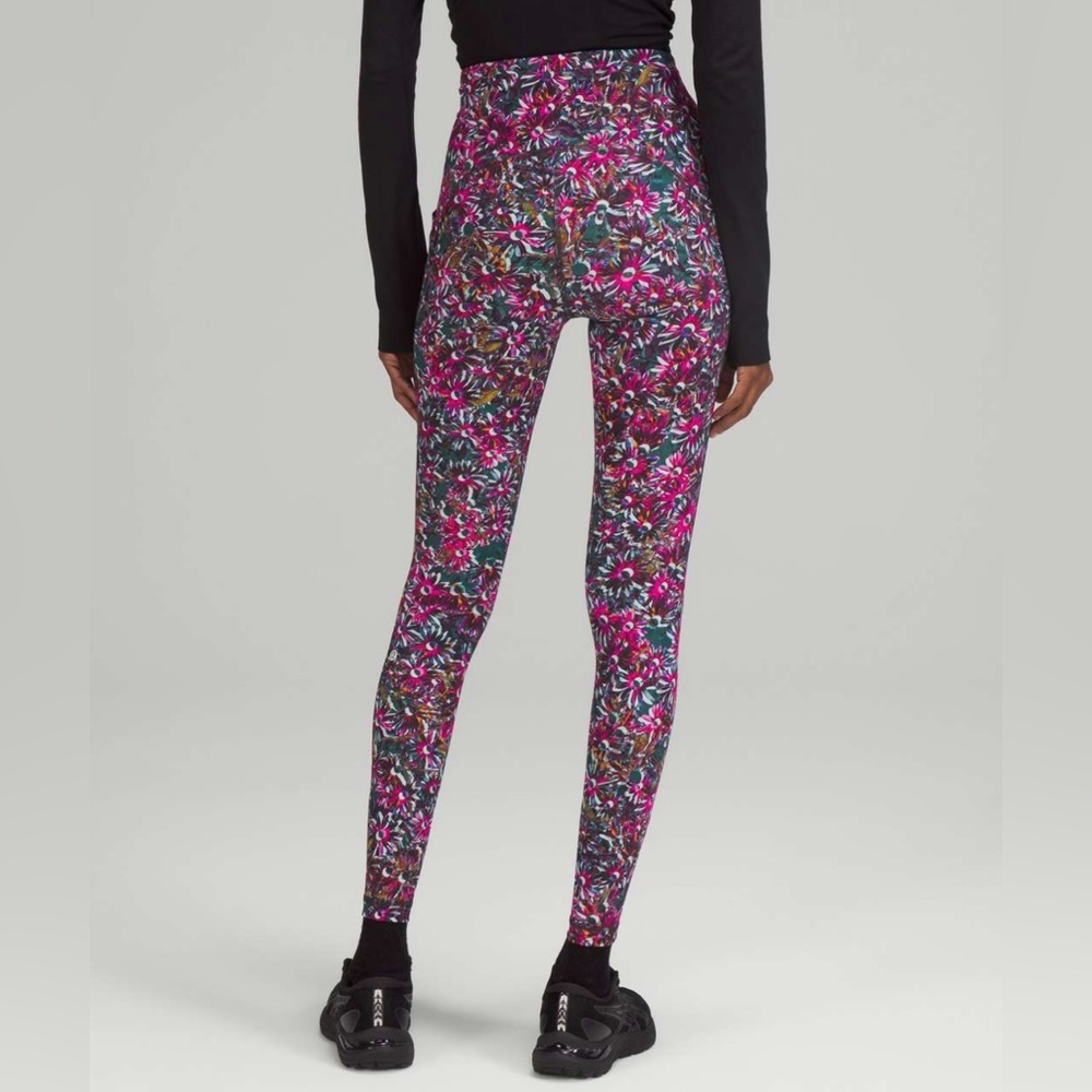 LULULEMON | ✨NEW✨ Swift Speed High-Rise Tight 28" in Floral Electric Multi